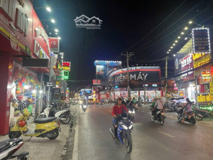 bán nhà mặt tiền đỗ xuân hợp, dt 4,1x20m sử dụng, cho thuê 20tr/tháng, giá chỉ 13,5 tỷ