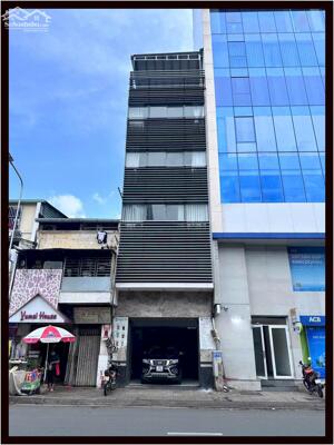 Nhà vị trí đẹp 4.4 x 12.5m 1 trệt 4 lầu Trần Hưng Đạo Quận 5 TP.HCM
