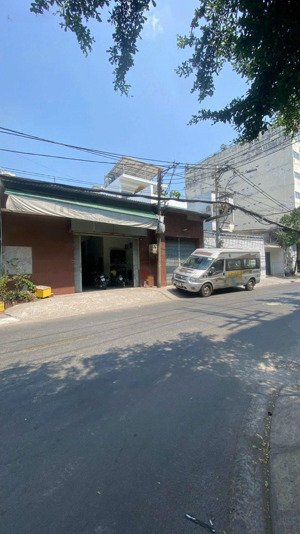 bán nhà mt khuông việt-âu cơ. dt:: 12x36m. 410m2, giá cực kỳ tốt, chỉ 52 tỷ