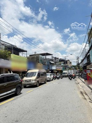 nhà ngay sát mặt tiền đường nguyễn xí 60m hẻm xe hơi 1 trục chỉ 7,9 tỷ (còn giảm)