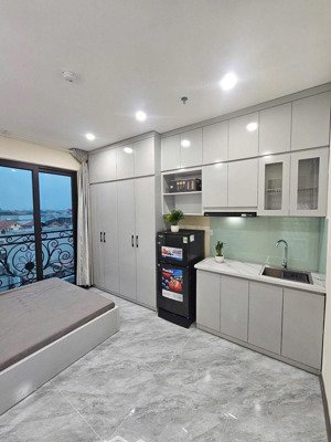 5m ra ô tô - 30m ra mặt phố - 2 thoáng trước sau - dân xây chắc chắn - hoàng hoa thám