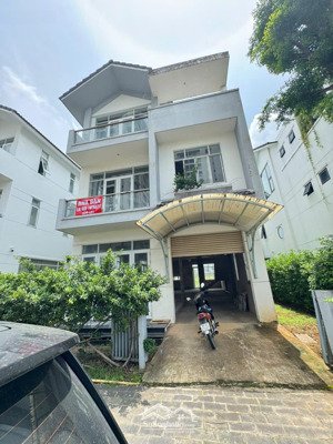 bán biệt thự đơn lập khu louis garden khang việt. 