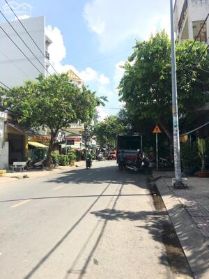 Giá rẻ! Khu Huỳnh Văn Một - Hiệp Tân - Tân Phú DT: 8x20m (1 lầu) 18,5 tỷ thương lượng