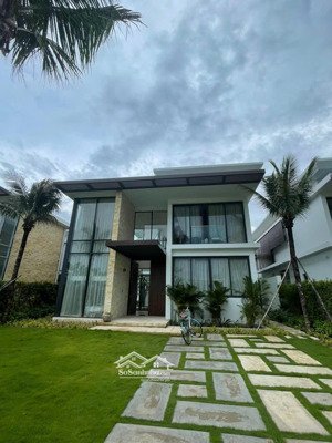 bán biệt thự biển melia hồ tràm cạnh casino đón đầu cao tốc, biệt thự biển 1.000 m², hồ bơi 90 m2