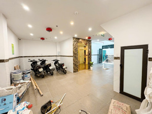 siêu phẩm ccmm cầu diễn 70m2 -7 tầng thang máy 21 phòng khép kín giá 16,2tỷ