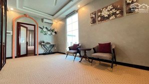 bán nhà 4 tầng 1 tum góc hoá sơn 10 đang cho thuê dòng tiền ổn định ~70triệu/ tháng.
