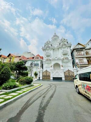 BÁN NHÀ KHU BIỆT THỰ 3E PHỔ QUANG 7,5X16 KHU COMPOUND CÓ CÔNG VIÊN TRƯỚC NHÀ CHỈ 42,5TỶ