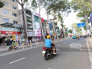 chỉ 211 triệu/m2 mặt tiền hồ văn huê, phú quận. dt: 10 x 20m, nở hậu. cn: 245.5m2. xd: 15 tầng.