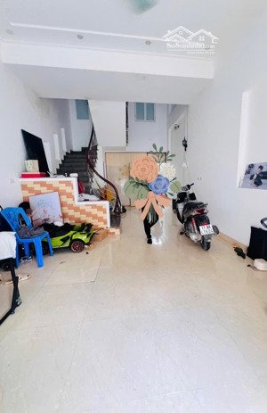 bán đất tặng nhà 3 tầng 70m gần nhổn, ntl, khu phân lô oto tránh, giá hơn 11 tỷ.