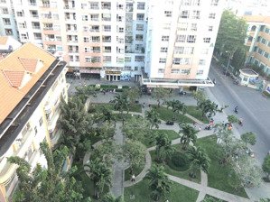 chủ bán căn góc cc bàu cát ii q. tb. dt 58m2 2p 2wc. sh. giá 2.45 tỷ. lh 