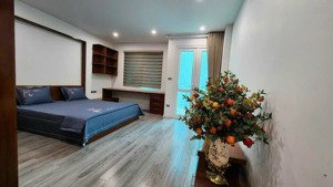 chính chủ gửi bán căn hộ goldmark city toà diamond dt 135m,3pn,2 vs, nhà sửa đẹp,lh 