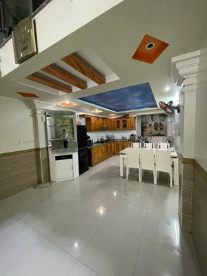 hàng hiếm! nhà 4,5 tầng mặt đường đỗ nhuận-vt đẹp gần văn cao- hiện trạng đẹp -có thể lắp thang máy