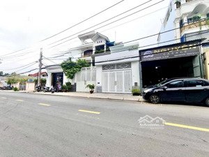 bán gấp nhà 2 tầng 5x25m, giá 9.99 tỷ, mặt tiền đường kinh doanh dương cát lợi thị trấn nhà bè