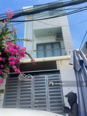 6,5 tỷ- bán nhà 3 tầng thiết kế đẹp đường phong châu- phước hải