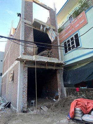 sở hữu ngay nhà mới tinh - vị trí đỉnh - gần phố - ngõ nông