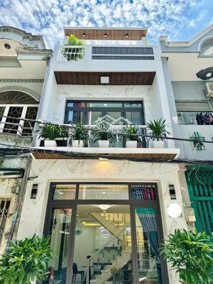 bán nhà hẻm xe hơi thành thái phường 14 quận 10 (4x17m, 1 lầu) giá 13.5 tỷ