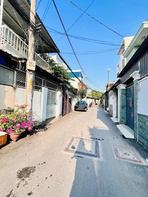 dãy trọ cấp 4 - hxh - gần trường đh cảnh sát - 110m2( ngang 5m) - giá tốt nhất khu vực