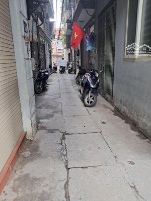 bán nhà 4 tầng- ngõ 230 định công thượng -hoàng mai- ô tô lùi tận cửa.giá: 7,8 tỷ