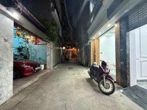 rẻ nhất phố lạc long quân tây hồ- nhà mới-phân lô- ôtô vào nhà-ngõ thông rộng- gần phố