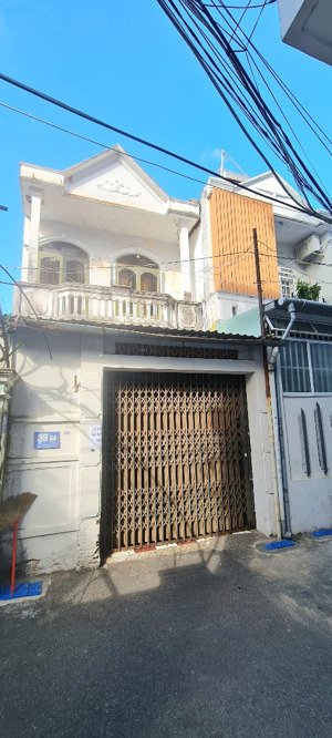 cần bán nhà 1 trệt 1 lầu sát mặt tiền đường hẻm ô tô dt 72m(4,3m 17m)