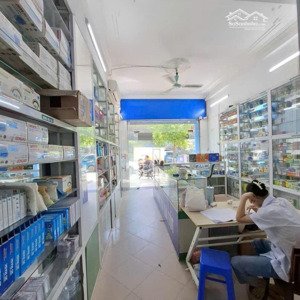 mặt phố 7 tầng thang máy - tầm tiền nhiều khách săn đón - trên ở dưới cho thuê