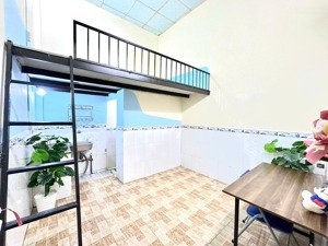 cho thuê phòng giá rẻ gác cao ,dĩ an, gần chợ xóm vắng
