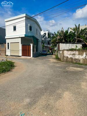 Nhà sổ riêng hoàn công góc 2 mặt tiền 2.65 tỷ/68 m2, đường ô tô