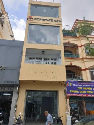 cho thuê nhà góc 2 mặt tiền bàn cờ, phường 3, quận 3