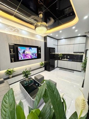 bán nhà trần khát chân - dt 30m - 3 ngủ - ngõ thông - ô tô đỗ cổng - giá 6.45 tỷ