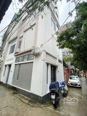 siêu hiếm - bán nhà lô góc phố trạm, long biên . dt 40m 5 tầng giá chỉ 10.85 tỷ