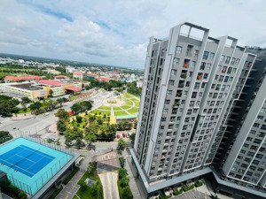 sổ hồng, sang nhượng căn góc 2pn + 2wc view công viên, ủy ban tháp c westgate,tiện ích resort 5 sao