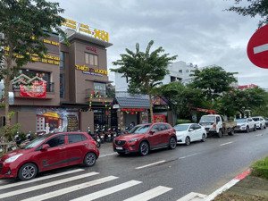 cho thuê nhà mặt phố nguyễn xuân khoát, mặt tiền 20m, diện tích 500m2, 3 tầng view đẹp