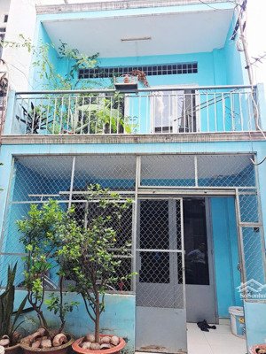 nhà đẹp ở ngay hẻm 5m lê văn quới dt 4x10m, đúc 1 tấm, 2pn, shr, 4.35 tỷ tl