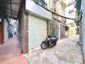 5,1 tỷ-4 tầng-3 ngủ-lô góc-ngõ thông-gần ô tô-lĩnh nam-hm