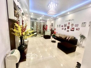 bán nhà phân lô nguyễn văn cừ,ngọc lâm 65m2-hơn 11 tỷ-dân xây-full nội thất-gần mặt phố-sổ vuông