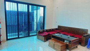 chỉ hơn 9 đồng sẵn nhà 2 tầng 57m ở ngay trung tâm ba đình hà nội