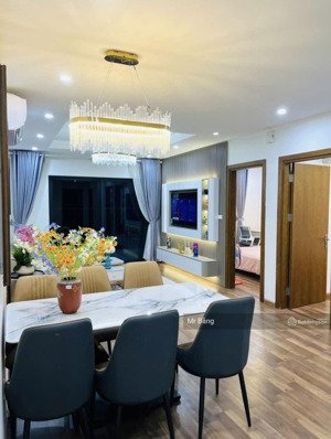 cần bán căn hộ chung cư ngđ tòa n01t5 dt: 87m2, 2pn full nội thất đẹp, bc bắc view trọn hồ, 10 tỷ