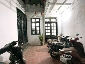 bán gấp nhà thuỵ khuê - 7,5 tỷ - thang máy - full nội thất xịn sò.