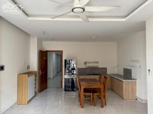 Cho thuê căn hộ Gia Hoà 2PN view hồ bơi nội thất đầy đủ