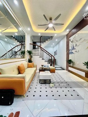 độc quyền! thịnh quang, lô góc, ô tô đỗ, ngõ sầm uất, mới đẹp, 50m2*5t