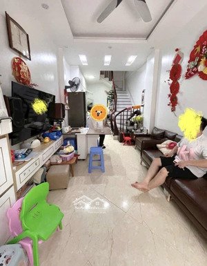 duy nhất căn hơn 6 tỷ- gần oto, hai thoáng-cạnh trương định-34m