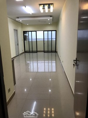 nhà thật giá thật bán căn hộ usefull 654 lạc long quân 2 pn 1 wc có ban công nhà mới lh 