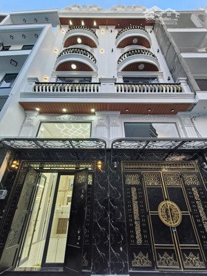 nhà mới 5 tầng 60m2 hương lộ 2 sát bên tên lửa, xe ngủ trong nhà, phòng xông hơi, full nội thất.