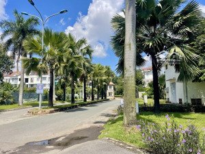 bán nhà 3 tầng, 4pn, hẻm xe hơi, kế bên khu biệt thự jamora, ngay qlộ 13,hiệp bình phước, thủ đức