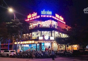 cho thuê nhà mặt phố trần thái tông cầu giấy , 3 mặt tiền rộng 20m, nhà hàng , thương hiệu lớn