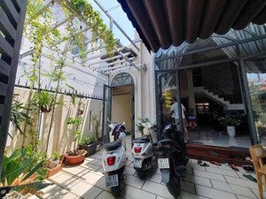 bán gấp nhà đường 31 kdc hiện hữu - bình trưng đông - diện tích : 120m2 - ngang 7m bề thế - quận 2