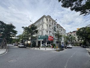 nhà mặt phố định công, dtmb 160m2, mặt tiền 8.6m. giá 32 tỷ. quận hoàng mai