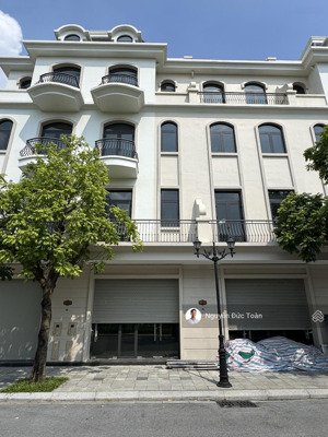 bán gấp căn liền kề sb vị trí đẹp. gần 2 công viên, ô tô đỗ cửa, 56m2 chỉ 8,6 tỷ. lh: 