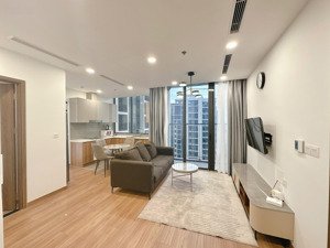 cho thuê eco green q7 - 2pn 2wc full nội thất, view thoáng, bếp mở