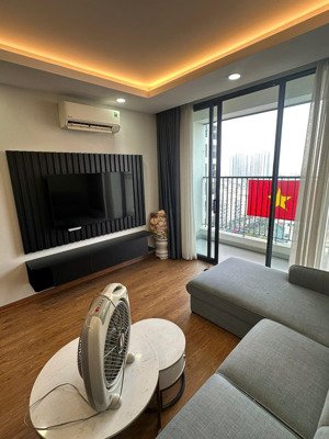 cho thuê the park home, 2 ngủ, full nội thất, 18 triệu, vào luôn. lh 